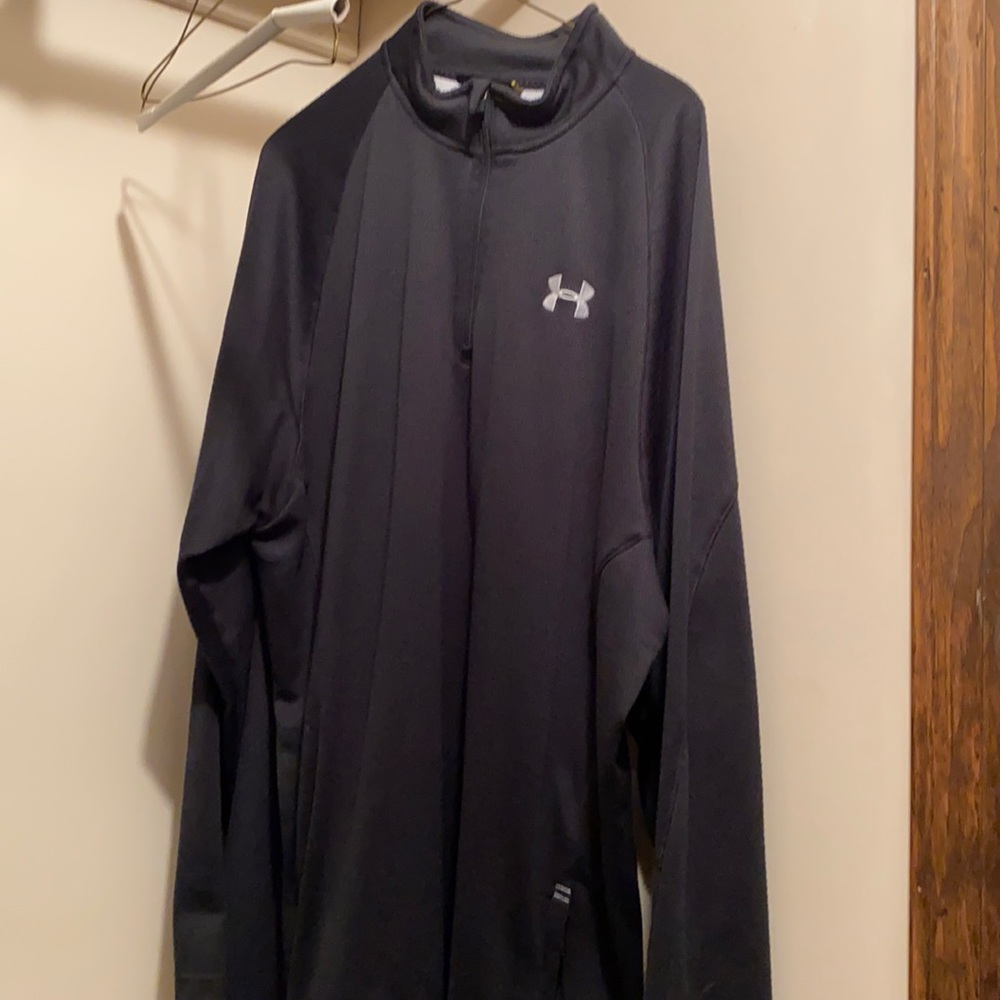 Men’s good condition 1/4 zip